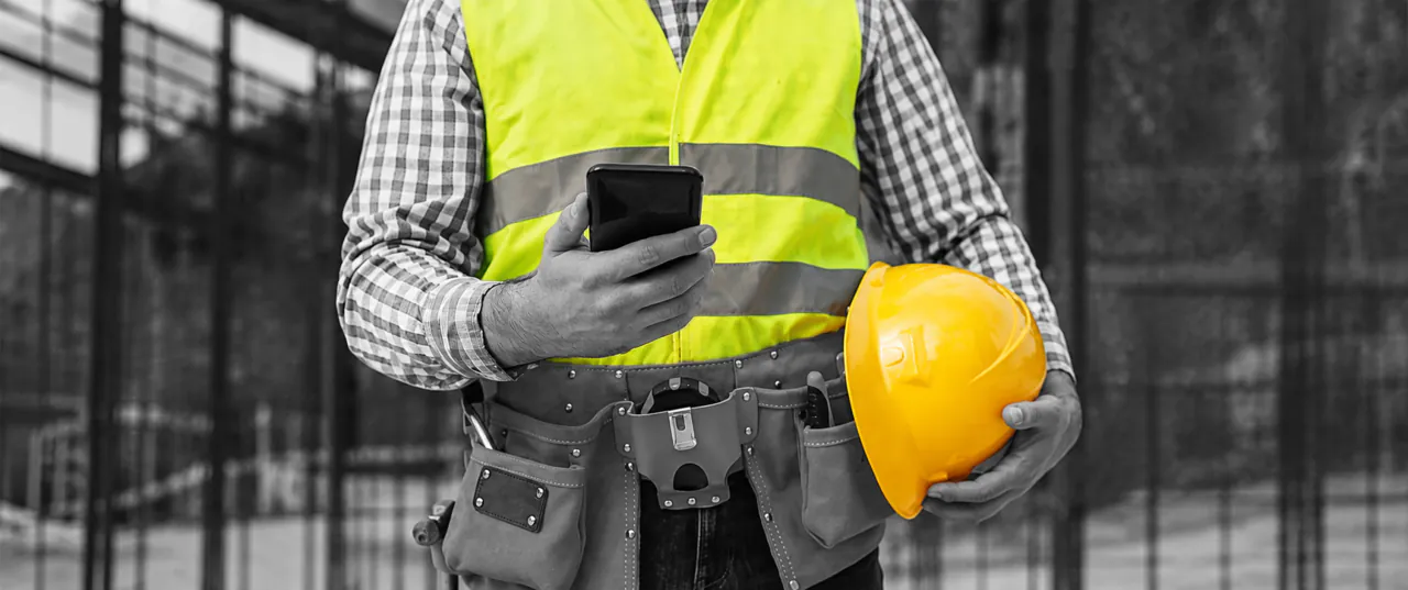 Site team reviewing CDM position on a tablet